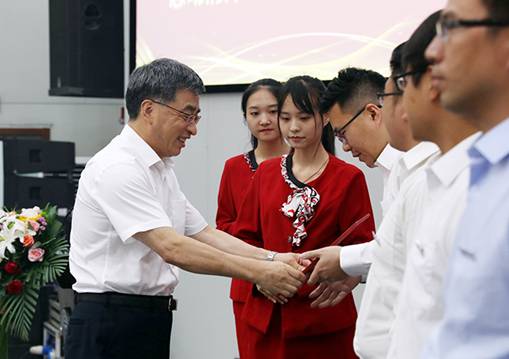 http://www2017.tyut.edu.cn/__local/8/ED/7A/91742B72749051A69C6068B206C_6C8D7B77_44275.jpg